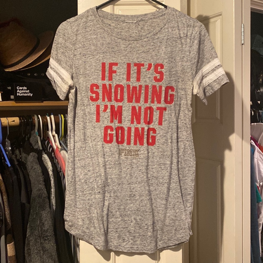 VS pink t shirt